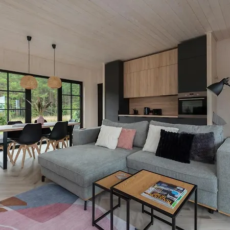 Saunaga Puhkemaja Spithamis, 250 Meetrit Merest! Feriehus Spithami