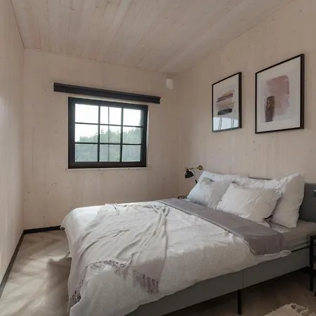 Vakantiehuis Saunaga Puhkemaja Spithamis, 250 Meetrit Merest! Spithami