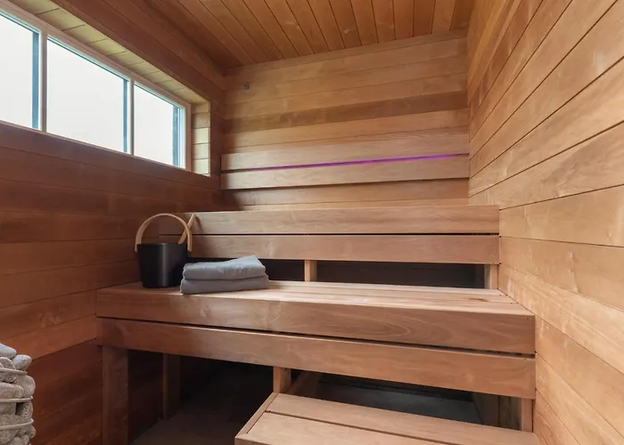 Holiday home Saunaga Puhkemaja Spithamis, 250 Meetrit Merest! *