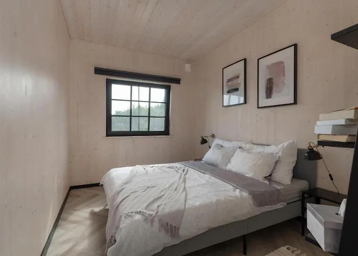 Holiday home Saunaga Puhkemaja Spithamis, 250 Meetrit Merest! Spithami