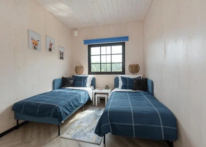 Saunaga Puhkemaja Spithamis, 250 Meetrit Merest! Holiday home